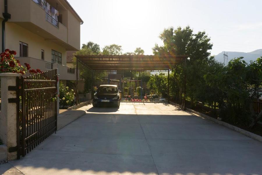 Apartments Ena Требинье Экстерьер фото